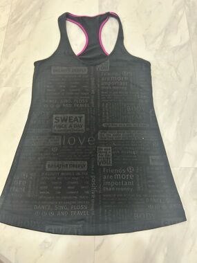 Lululemon tank size 8